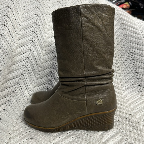 Keen 6.5 Kate Slouch Olive Leather Mid Calf Boots/  Booties Wedge Heel - Picture 3 of 9